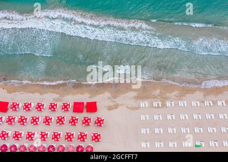 Mar Nero, Romania. Veduta aerea della spiaggia di Neptun-Olimpo. Foto Stock