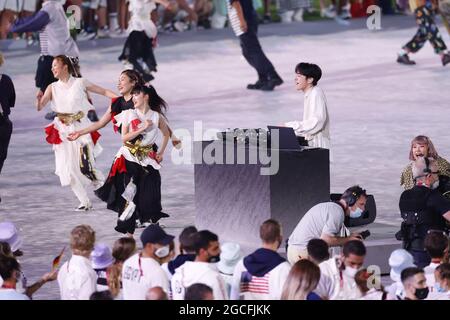 Illustrazione durante i Giochi Olimpici Tokyo 2020, cerimonia di chiusura l'8 agosto 2021 allo Stadio Olimpico di Tokyo, Giappone - Foto Yuya Nagase / Foto Kishimoto / DPPI Foto Stock