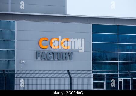 Polkowice, Polonia. 15 Feb 2021. Una veduta della sede centrale della CCC S.A, la più grande azienda di calzature al dettaglio, uno dei più grandi produttori di calzature in Europa, situata nella zona economica speciale di Legnica a Polkowice. (Credit Image: © Karol Serewis/SOPA Images via ZUMA Press Wire) Foto Stock