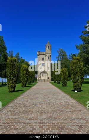 La Torre dell'Ulster commemorava gli uomini della 36a divisione (Ulster) dell'Irlanda del Nord che combattevano e morirono durante la prima guerra mondiale a Thiepval, Francia Foto Stock