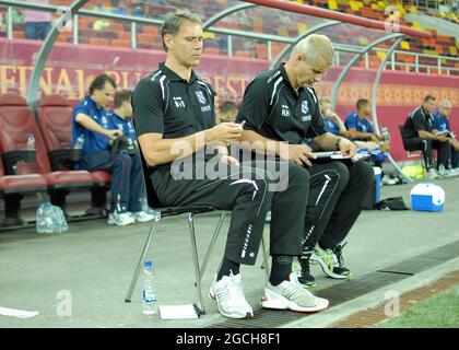 BUCAREST, ROMANIA - 9 AGOSTO 2012: Marco van Basten raffigurato prima della seconda tappa della terza partita della UEFA Europa League 2012/13 tra Rapid Bucuresti e FC Heerenveen alla National Arena. Foto Stock