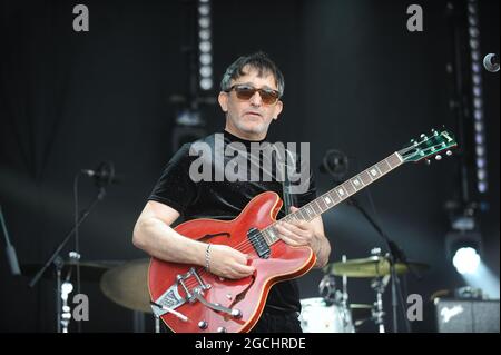 I Lightning Seeds si esibiscono al Lets Rock Leeds 80s Festival di Leeds Foto Stock