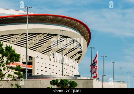MADRID, SPAGNA - 24 luglio 2021: La facciata dello stadio Wanda Metropolitano di Madrid, Spagna Foto Stock