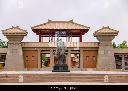 Vista panoramica dell'antico passo Yangguan sulla strada della seta in Cina Gansu. Foto Stock