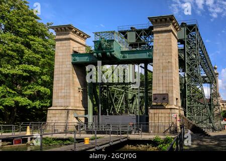 Schiffshebewerk, Hendichenburg Old Boat Lift, sito del patrimonio industriale sul canale Dortmund EMS, Waltrop, Nord Reno-Westfalia, Germania Foto Stock