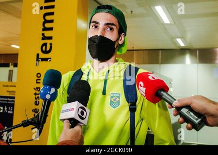 Guarulhos, San Paolo, Brasile. 9 agosto 2021. (SPO) la squadra di pallavolo brasiliana arriva all'aeroporto di Guarulhos-Sao Paulo. 09 agosto 2021 - Sao Paulo, Brasile: Gli atleti della squadra brasiliana di pallavolo olimpico sono atterrati all'aeroporto di Guarulhos, questo lunedì (9) (Credit Image: © Fepesil/TheNEWS2 via ZUMA Press Wire) Foto Stock