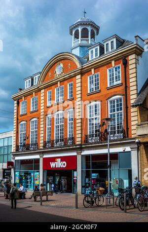 Wilko Store Cambridge - il negozio Wilko a Fitzroy Street Cambridge. Originariamente Laurie e McConnel's General Store, costruito nel 1903 con bendstand sul tetto. Foto Stock