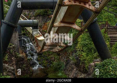 Nemesis B&M invertito Rollercoaster Coaster Alton Towers Them Park Staffordshire Inghilterra Merlin Group PLC Nemmy Foto Stock