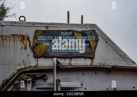 L'ex Alton Towers Ride, Ripsaw , smantellato nel parcheggio di Alton Towers nel 2016 Huss Topspin Foto Stock