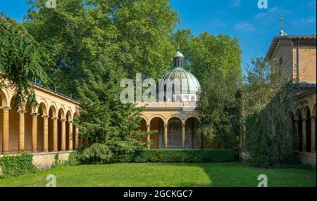 Colonnati alla Chiesa della Pace nel Parco di Sanssouci Foto Stock