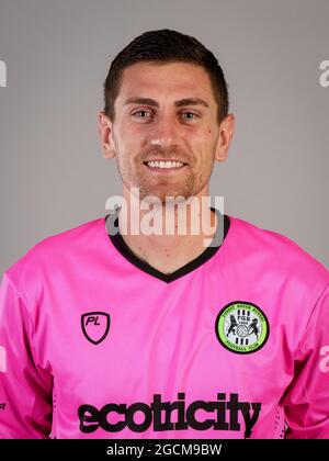 Nailsworth, Regno Unito. 23 luglio 2021. Il portiere Luke McGee durante il Forest Green Rovers Player & staff 2021/22 ha girato foto a Stanley Park, Stanley Lane, Chippenham, Inghilterra il 23 luglio 2021. Foto di Andy Rowland. Credit: Prime Media Images/Alamy Live News Foto Stock