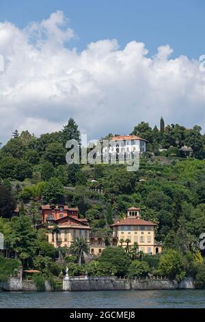 Case in riva al lago, Verbania-Pallanza, Lago maggiore, Piemonte, Italia Foto Stock