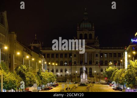 Piazza Venceslao (Václavské náměstí) di notte a Praga Foto Stock