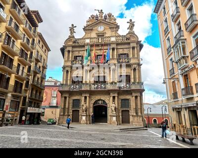 Luglio 03 2019. Municipio di Pamplona (Ayuntamiento de Pamplona) è stato costruito nel 18 ° secolo. Navarra, Spagna. Foto Stock