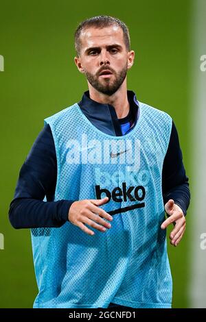 Sant Joan Despi, Spagna. 08 agosto 2021. Miralem Pjanic guarda durante la partita di calcio pre-stagione tra il FC Barcelona e il Juventus FC. Il FC Barcelona ha vinto nel 3-0 il Juventus FC. Credit: Nicolò campo/Alamy Live News Foto Stock