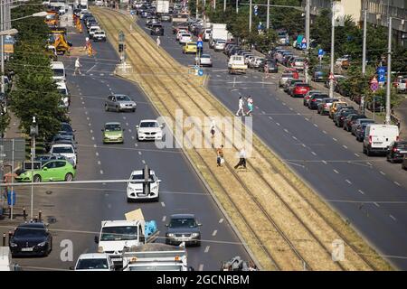 Bucarest, Romania - 29 luglio 2021: Vista ad alto angolo di Pantelimon Road, a Bucarest. Foto Stock