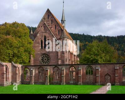 Abbazia di Hirsau (ex abbazia benedettina): Cappella della Signora e le rovine del chiostro, vicino Calw nella Foresta Nera del Nord, Baden-Württemberg, Germania Foto Stock