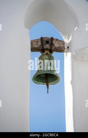 Chiesa campana di Agios Antonios, Chiesa greco-ortodossa, MARPISSA, Paros, Cicladi, Grecia Foto Stock