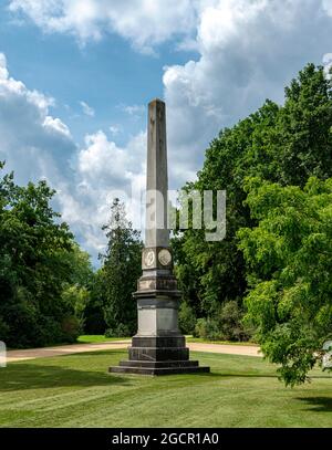 Obelisco al Palazzo di marmo di Potsdam, Potsdam, Brandeburgo, Germania Foto Stock