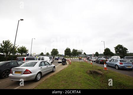 Code per i parcheggi. Gran Premio di Gran Bretagna, domenica 8 luglio 2012. Silverstone, Inghilterra. Foto Stock