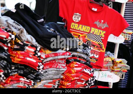Merce in vendita. Gran Premio di Monaco, mercoledì 22 maggio 2013. Monte Carlo, Monaco. Foto Stock