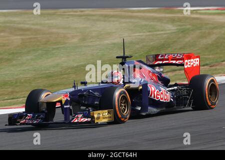 Johnny Cecotto Jr (VEN) Scuderia Toro Rosso STR8 Test driver. Formula uno Young Drivers Test, Day 1, mercoledì 17 luglio 2013. Silverstone, Inghilterra. Foto Stock