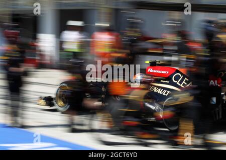 Romain Grosjean (fra) Lotus F1 E21 fa una sosta ai box. Gran Premio di Ungheria, domenica 28 luglio 2013. Budapest, Ungheria. Foto Stock