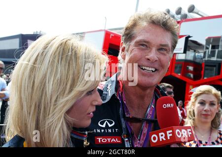 David Hasselhoff (USA) attore con la ragazza Hayley Roberts (GBR). Gran Premio d'Italia, sabato 7 settembre 2013. Monza Italia. Foto Stock