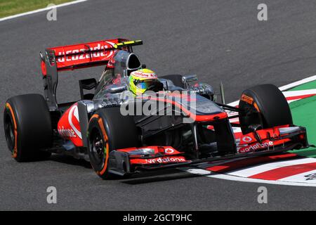 Sergio Perez (MEX) McLaren MP4-28. Gran Premio del Giappone, venerdì 11 ottobre 2013. Suzuka, Giappone. Foto Stock