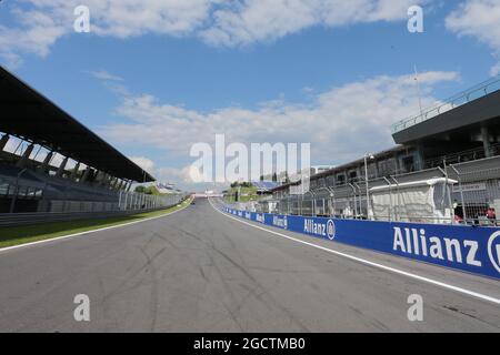 L'inizio / la fine dritto. Gran Premio d'Austria, giovedì 19 giugno 2014. Spielberg, Austria. Foto Stock