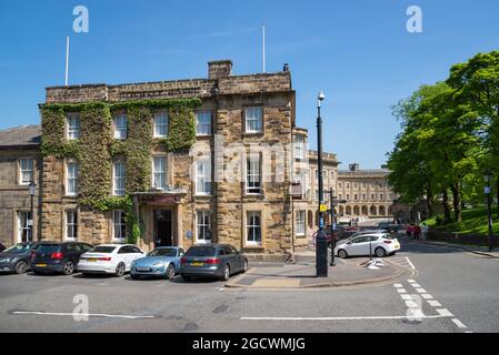 The Old Hall Hotel and Cresent, Buxton, Derbyshire, Inghilterra. Foto Stock