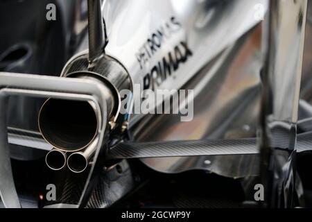 Dettagli dello scarico ibrido Mercedes AMG F1 W07. Gran Premio di Cina, giovedì 14 aprile 2016. Shanghai, Cina. Foto Stock