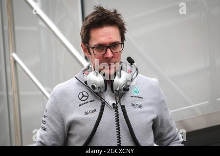 Andrew Shovlin (GBR) Mercedes AMG F1 Engineer. Test di Formula uno, giorno 2, mercoledì 8 marzo 2017. Barcellona, Spagna. Foto Stock