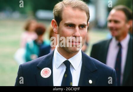 HRH Prince Edward - Earl of Wessex, Duke of Edinburgh's Award Fun Day, Battersea Park, Londra. Regno Unito giugno 1990. Foto Stock