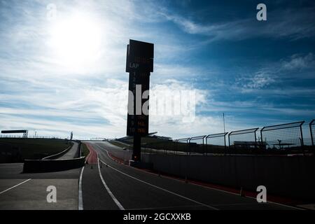 Uscita pit lane. Gran Premio degli Stati Uniti, giovedì 19 ottobre 2017. Circuito delle Americhe, Austin, Texas, USA. Foto Stock