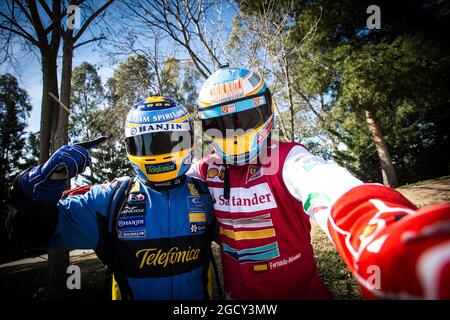 Fernando Alonso (ESP) tifosi della McLaren. Test di Formula uno, giorno 4, venerdì 9 marzo 2018. Barcellona, Spagna. Foto Stock