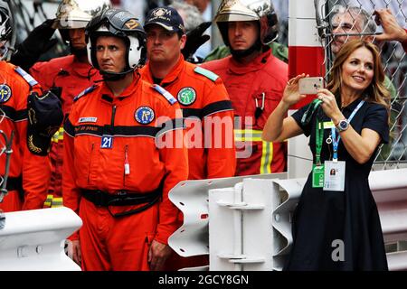 Geri Halliwell (GBR) Singer e moglie di Christian Horner (GBR) Red Bull Racing Team Principal, a parc ferme. Gran Premio di Monaco, domenica 27 maggio 2018. Monte Carlo, Monaco. Foto Stock