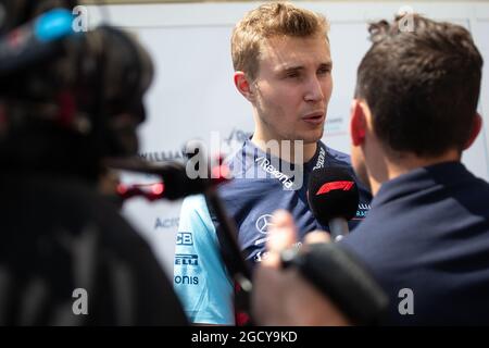 (Da L a R): Sergey Sirotkin (RUS) Williams con Will Buxton (GBR) relatore digitale F1. Gran Premio di Francia, giovedì 21 giugno 2018. Paul Ricard, Francia. Foto Stock