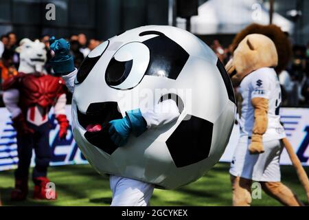 Atmosfera in una partita di football americano Movil Charity. Gran Premio del Messico, mercoledì 24 ottobre 2018. Città del Messico, Messico. Foto Stock