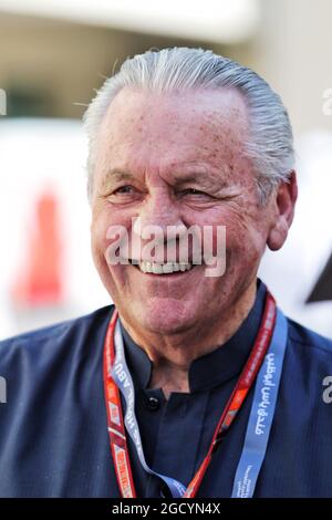 Alan Jones (AUS). Gran Premio di Abu Dhabi, venerdì 23 novembre 2018. Yas Marina Circuit, Abu Dhabi, Emirati Arabi Uniti. Foto Stock