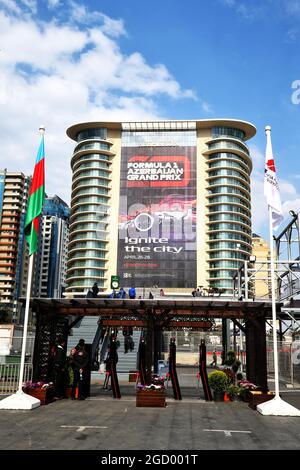 Circuito atmosfera - ingresso paddock. Gran Premio di Azerbaigian, giovedì 25 aprile 2019. Circuito cittadino di Baku, Azerbaigian. Foto Stock