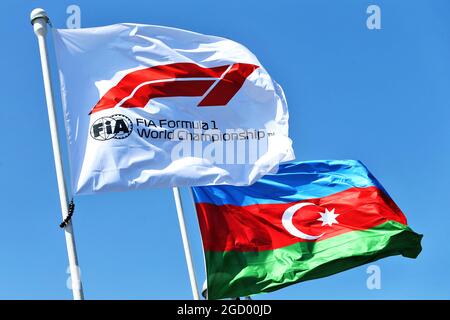 Circuito atmosfera - F1 e Azerbaigian bandiere. Gran Premio di Azerbaigian, domenica 28 aprile 2019. Circuito cittadino di Baku, Azerbaigian. Foto Stock