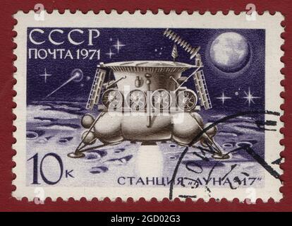 URSS - CIRCA 1971: Francobollo stampato in URSS, che raffigura il sovietico lunare rover D-1. Foto Stock