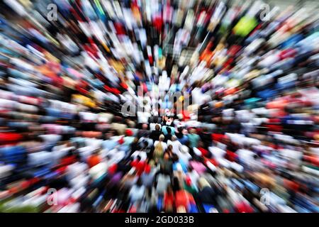Tifosi nella tribuna, Gran Premio di Monaco, domenica 26 maggio 2019. Monte Carlo, Monaco. Foto Stock