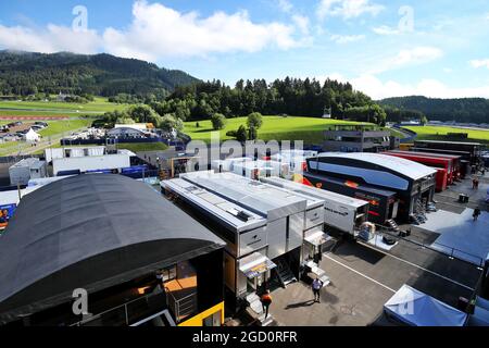 Atmosfera paddock. Gran Premio d'Austria, giovedì 2 luglio 2020. Spielberg, Austria. Foto Stock