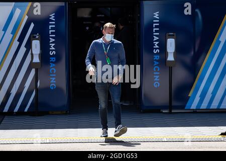 Harry Soden (GBR) driver Manager di George Russell (GBR) Williams Racing. Gran Premio di Portogallo, sabato 1 maggio 2021. Portimao, Portogallo. Foto Stock