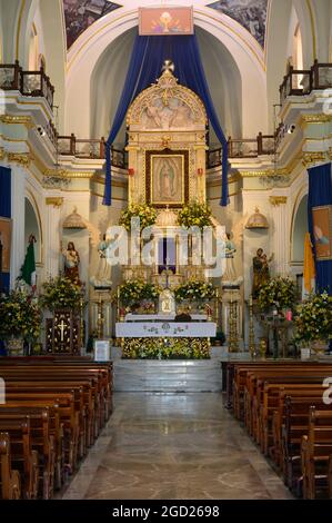 Interno della Cattedrale di nostra Signora di Guadalupe a Puerto Vallarta, Jalisco, Messico. Foto Stock