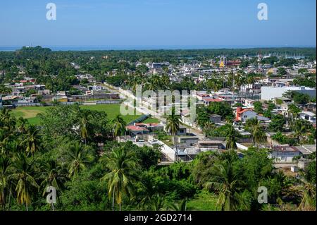 Vista della città di San Blas da la Contaduria; Riviera Nayarit, Messico. Foto Stock