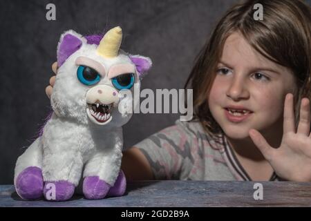 Fisty PET Unicorn Plush pieno di stile Foto Stock