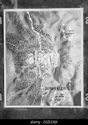 Palestina e Israele argomenti del 1953. Mappa in rilievo di Gerusalemme con linea di demarcazione del filo spinato come in 1953 ca. 1953 Foto Stock